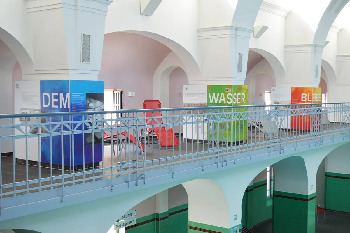 Installation von Werbetechnik im Innenraum